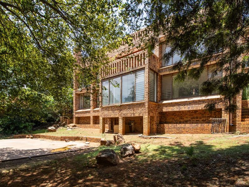 House For Sale in Silverton - Photo 2