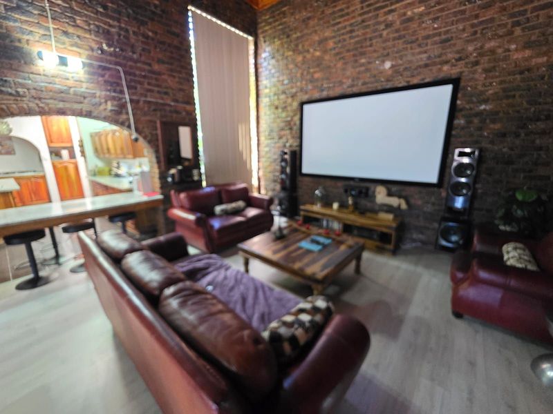 House For Sale in Royldene - Photo 4