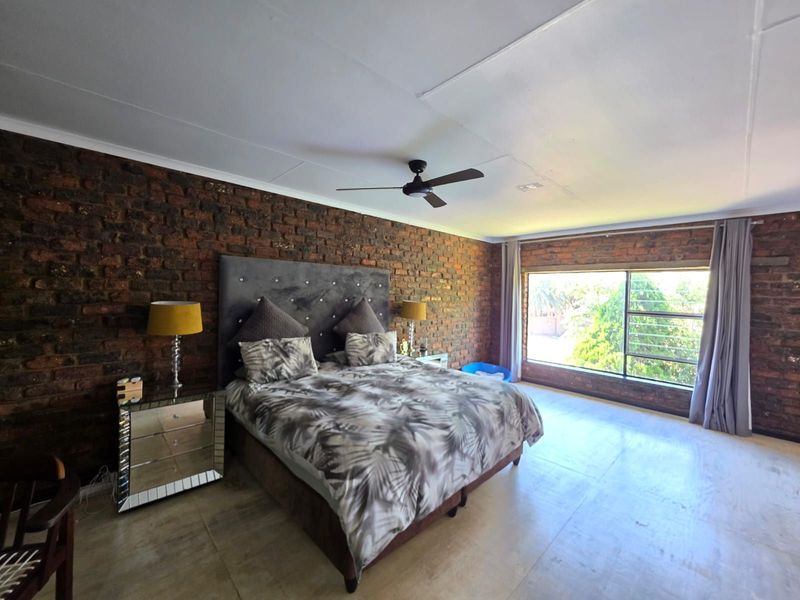 House For Sale in Royldene - Photo 10