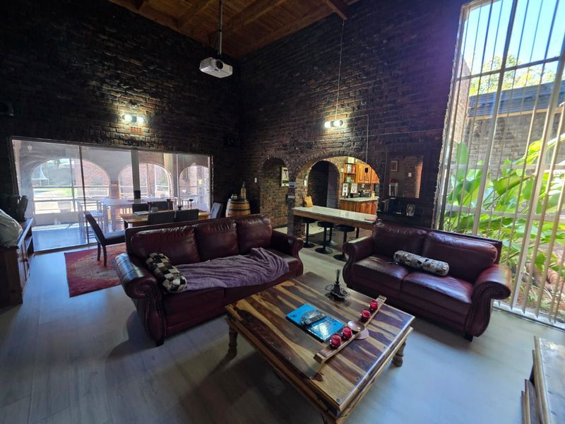 House For Sale in Royldene - Photo 3