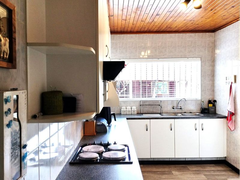 House For Sale in Kenmare - Photo 10