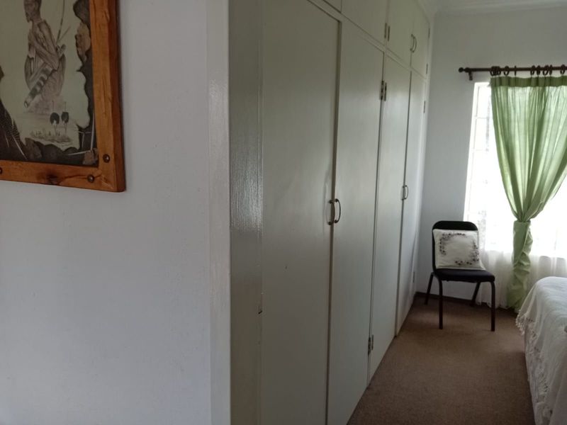 Townhouse For Sale in Garsfontein - Photo 10