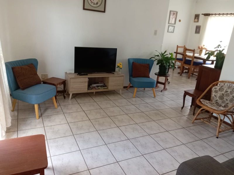 Townhouse For Sale in Garsfontein - Photo 7