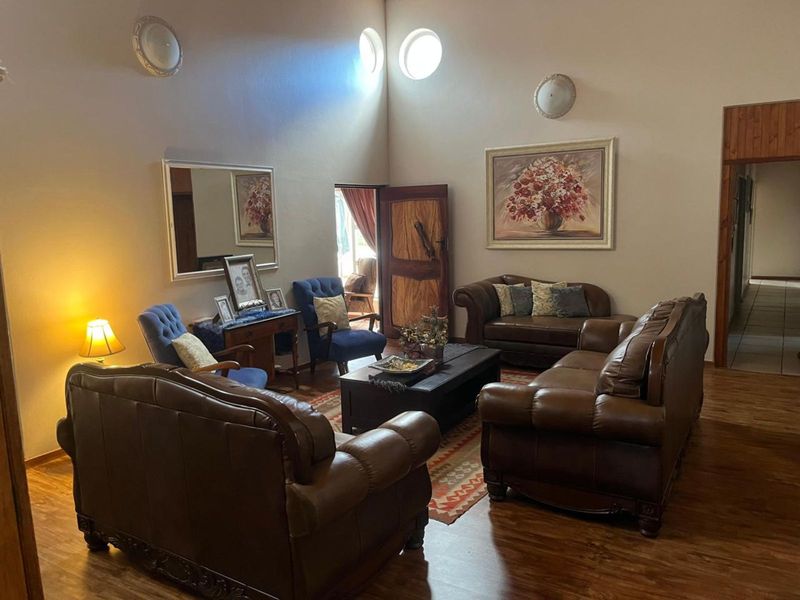 House For Sale in Christiana Central - Photo 3