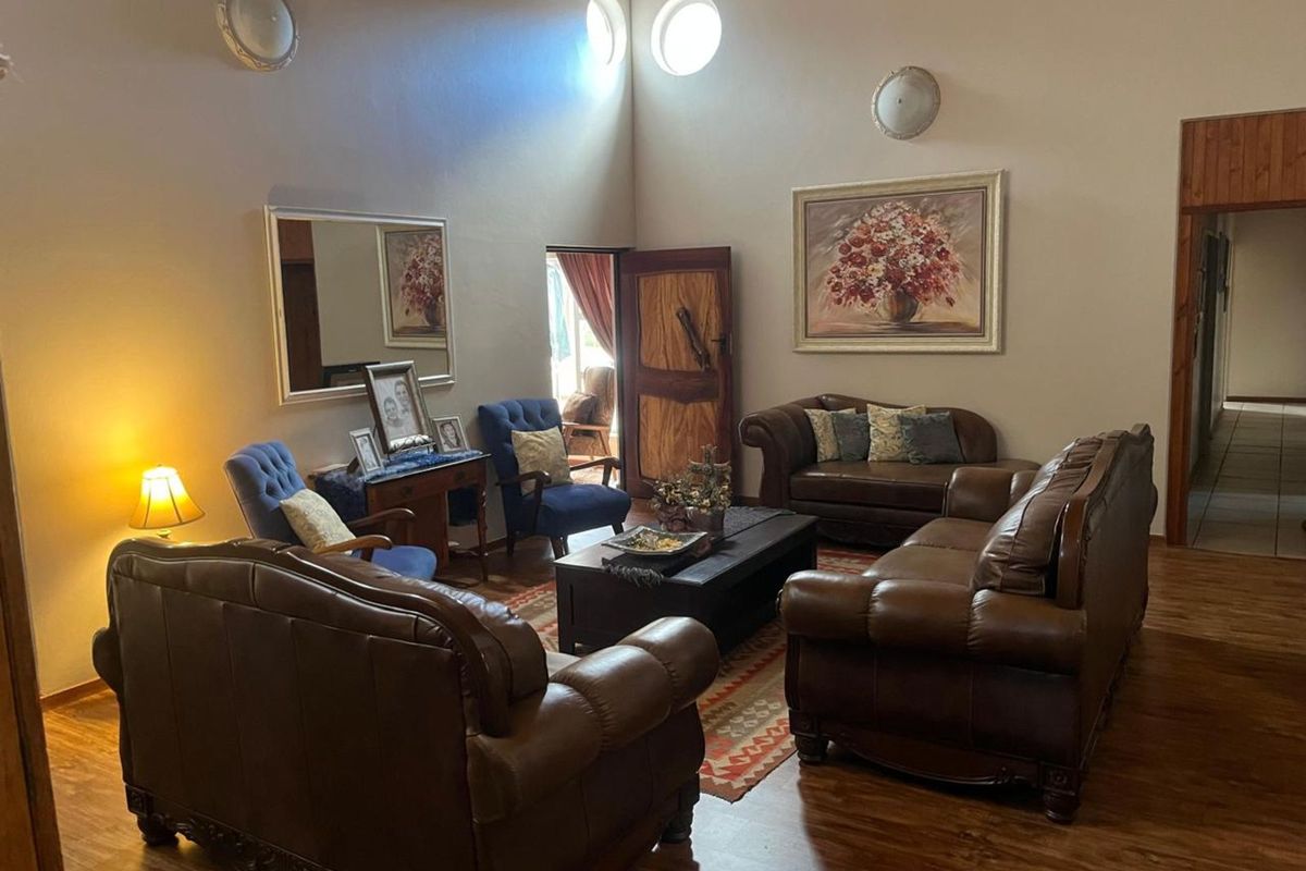 House For Sale in Christiana Central - Photo 3