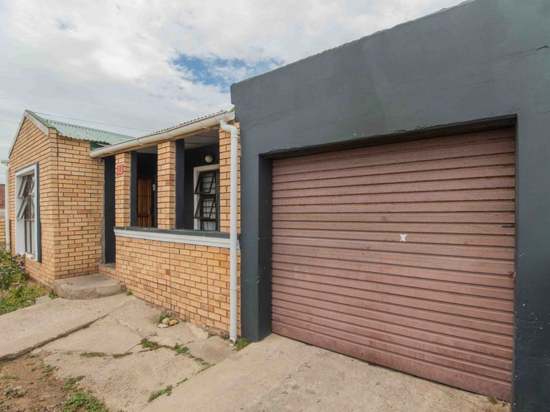 House For Sale in West End - Photo 3