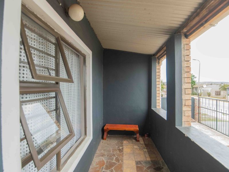 House For Sale in West End - Photo 5