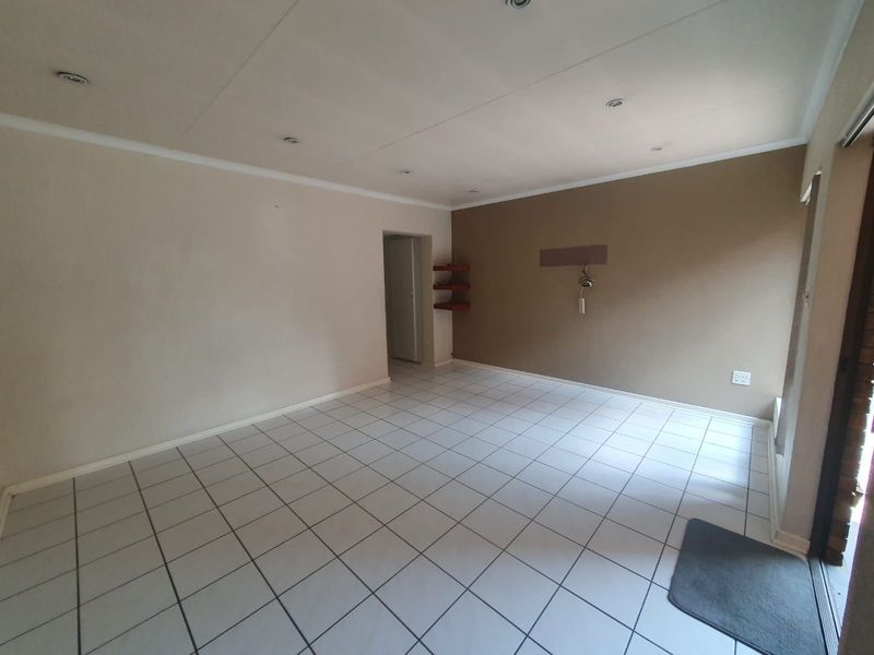 House For Sale in Marais Steyn Park - Photo 7