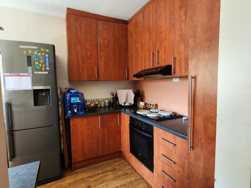 House For Sale in Hunters Retreat - Photo 7