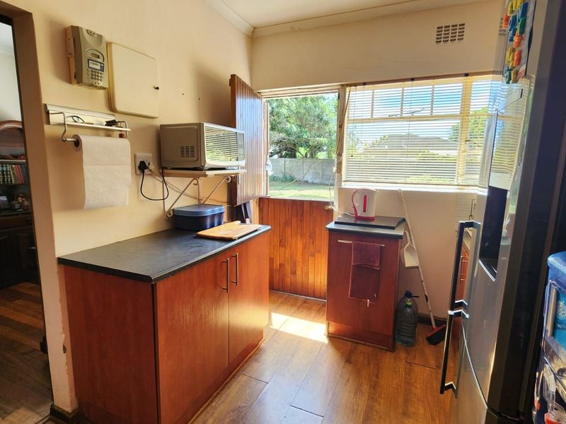 House For Sale in Hunters Retreat - Photo 9