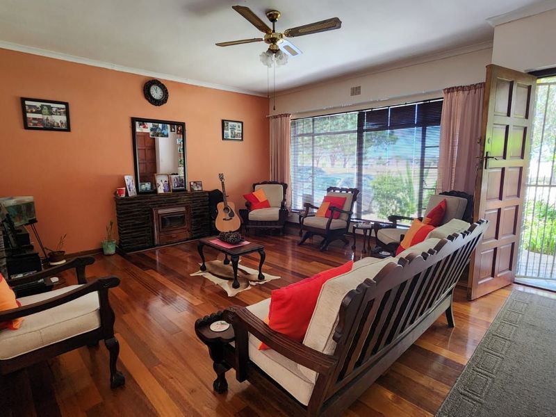 House For Sale in Hunters Retreat - Photo 4