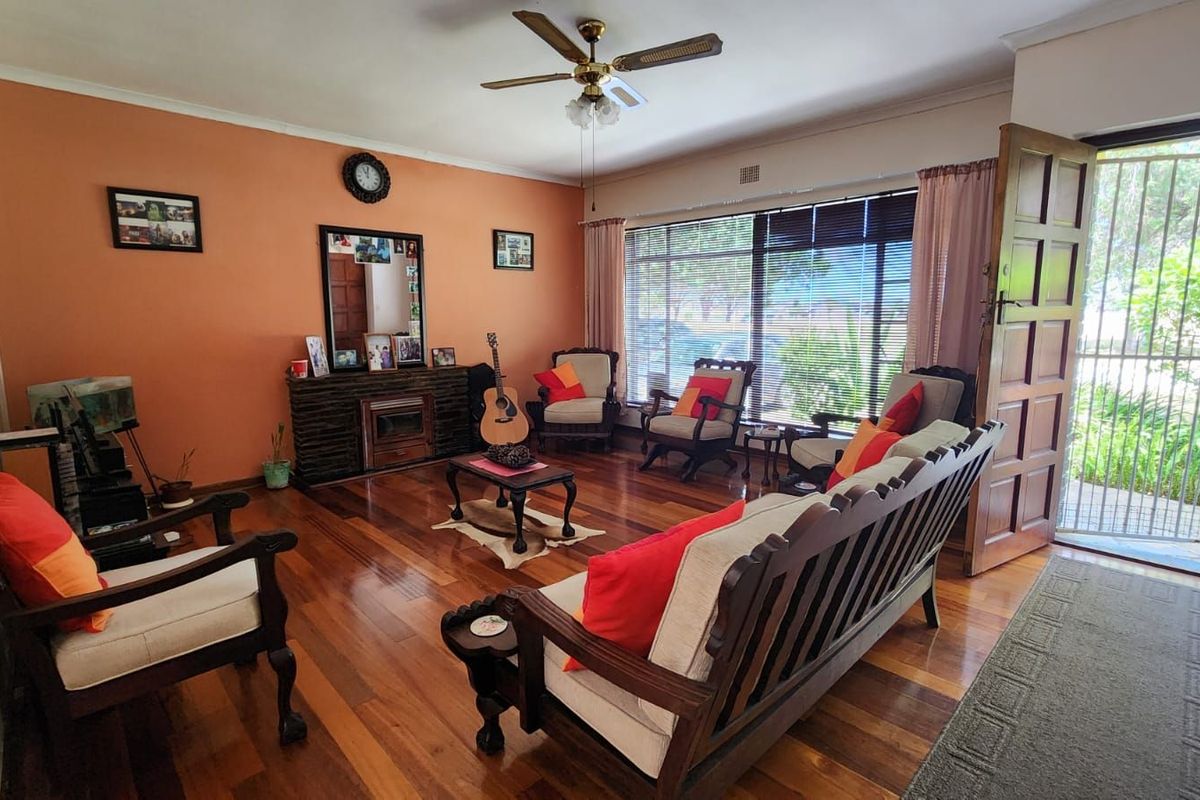 House For Sale in Hunters Retreat - Photo 4