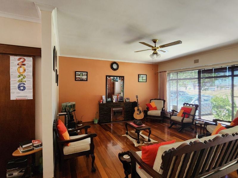 House For Sale in Hunters Retreat - Photo 5