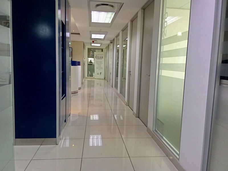 Commercial To Rent in Rivonia - Photo 3