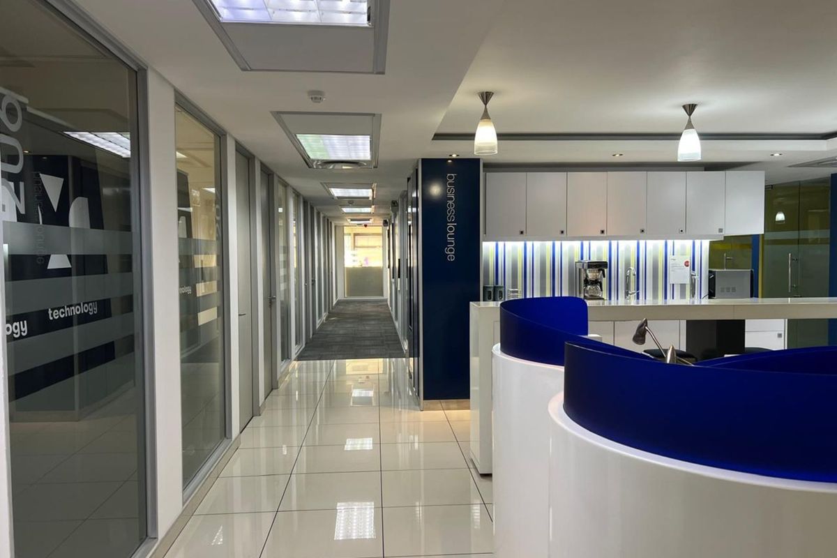 Commercial To Rent in Rivonia - Photo 2