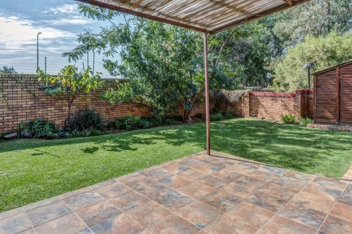 Townhouse For Sale in Honeydew Ridge - Photo 4