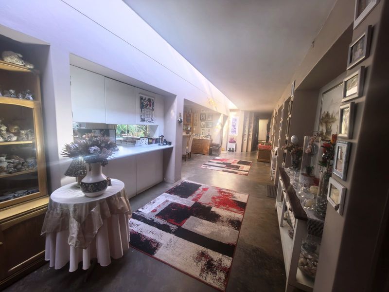 House For Sale in Zwartkop - Photo 3