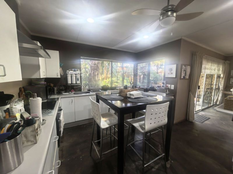 House For Sale in Zwartkop - Photo 9