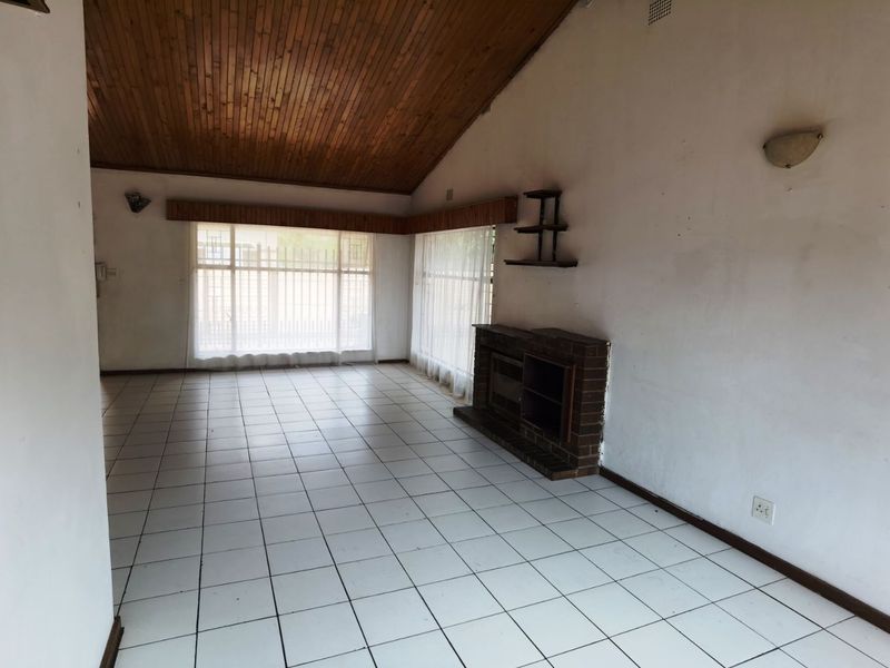 House To Rent in Gezina - Photo 2