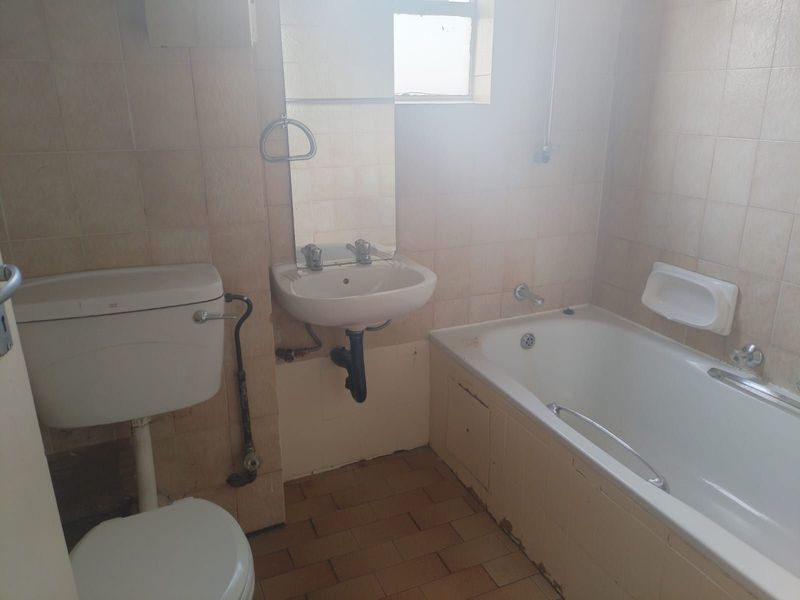 Apartment For Sale in Silverton - Photo 9