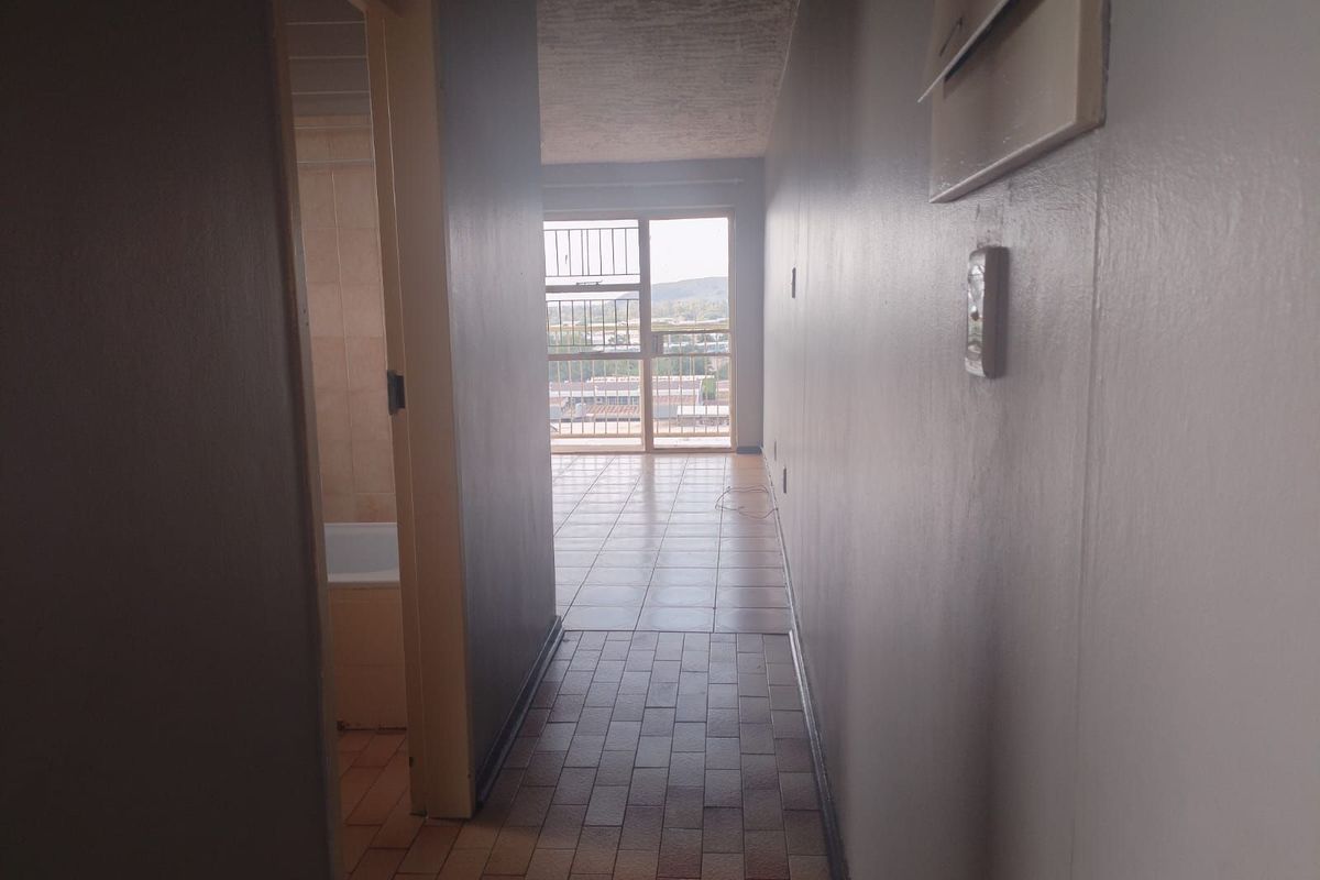 Apartment For Sale in Silverton - Photo 3