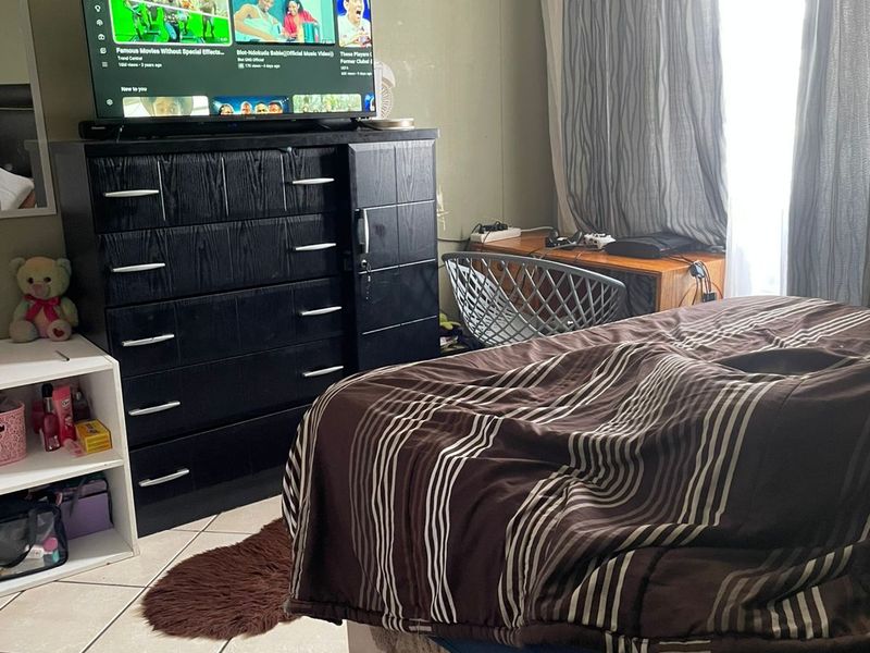 Apartment For Sale in Silverton - Photo 4