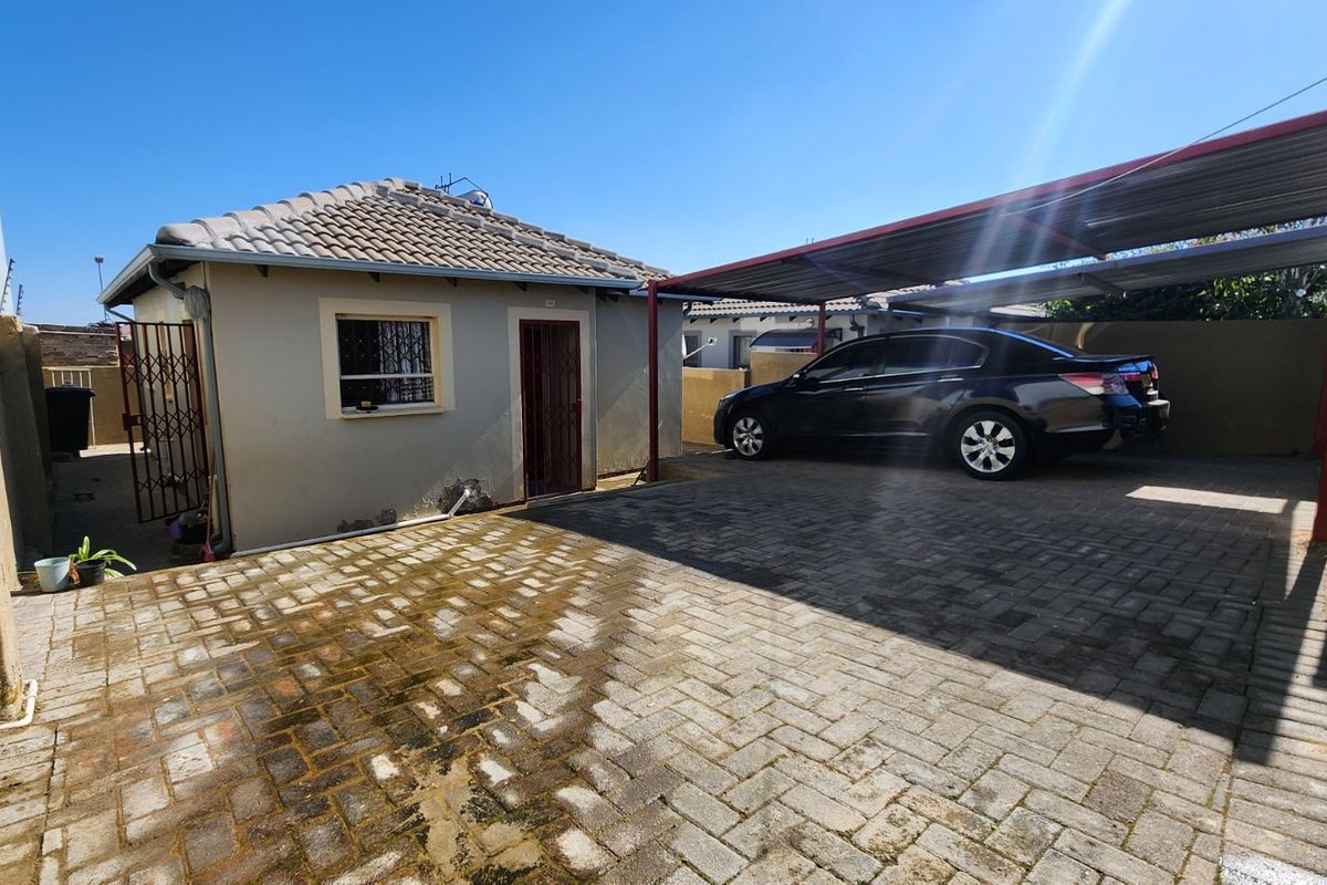 House For Sale in Riverside View - Photo 2