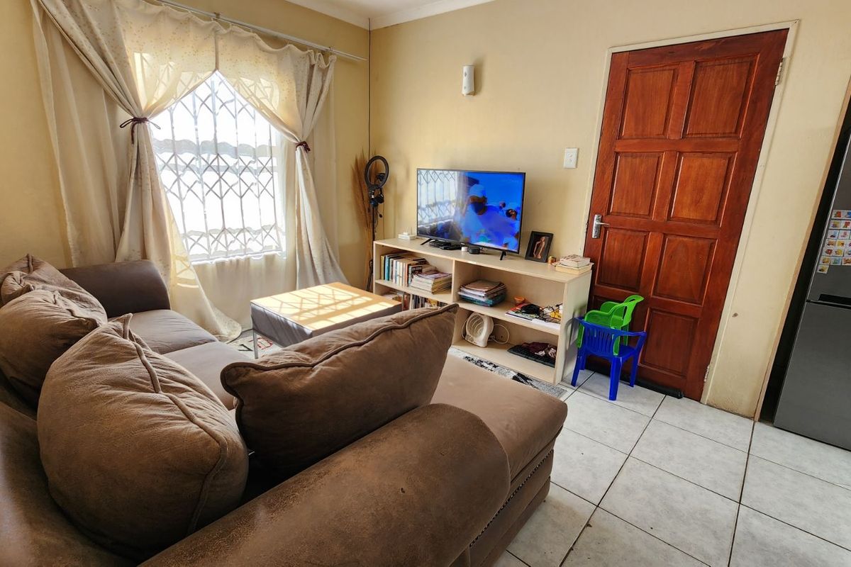House For Sale in Riverside View - Photo 3
