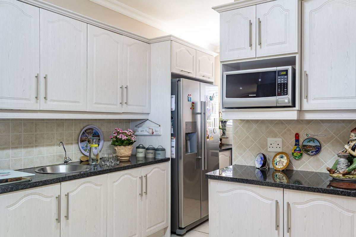 House For Sale in Kingswood Golf Estate - Photo 5