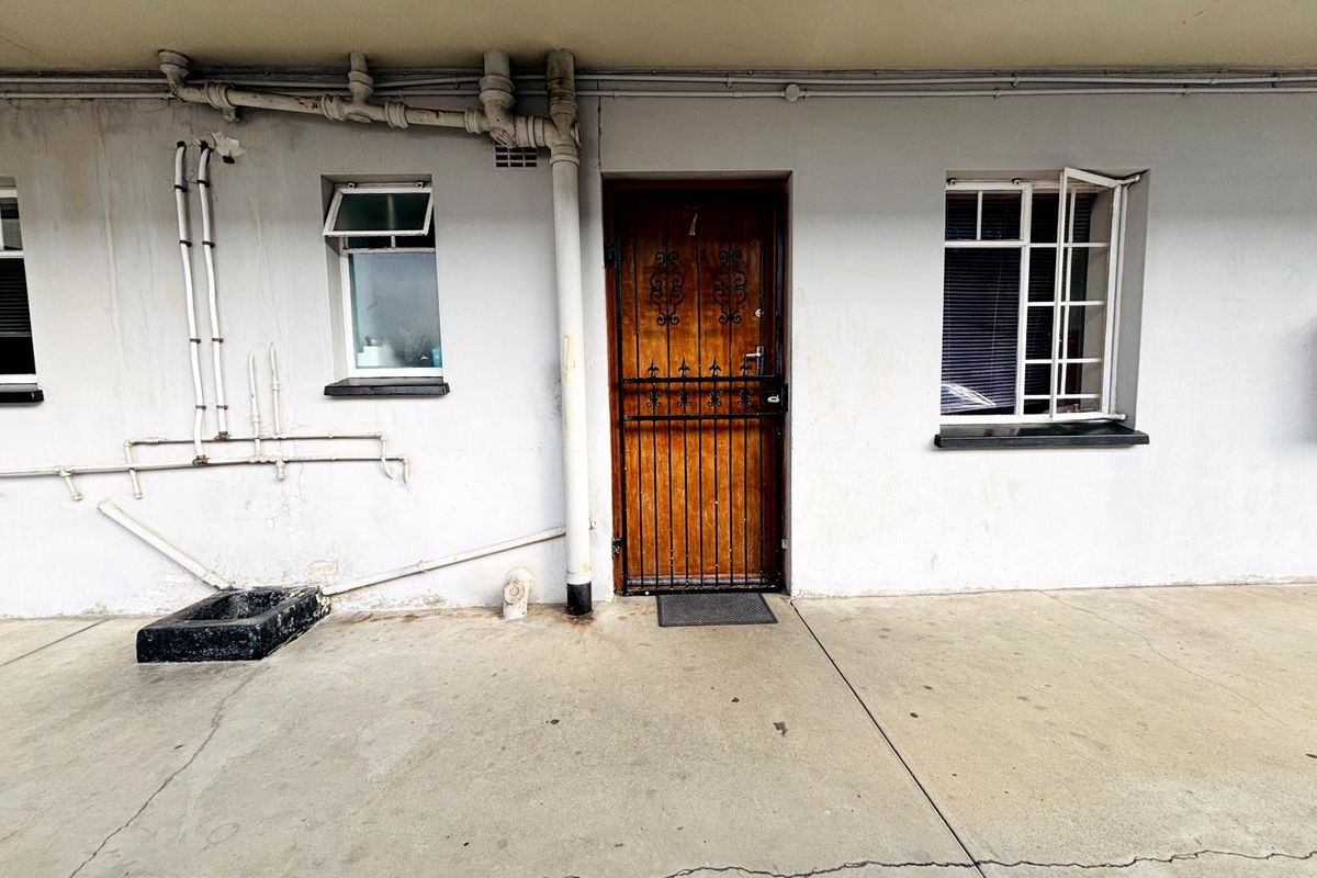 Apartment For Sale in Sydenham - Photo 4