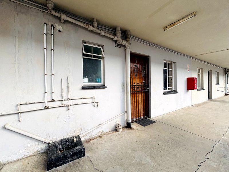 Apartment For Sale in Sydenham - Photo 3