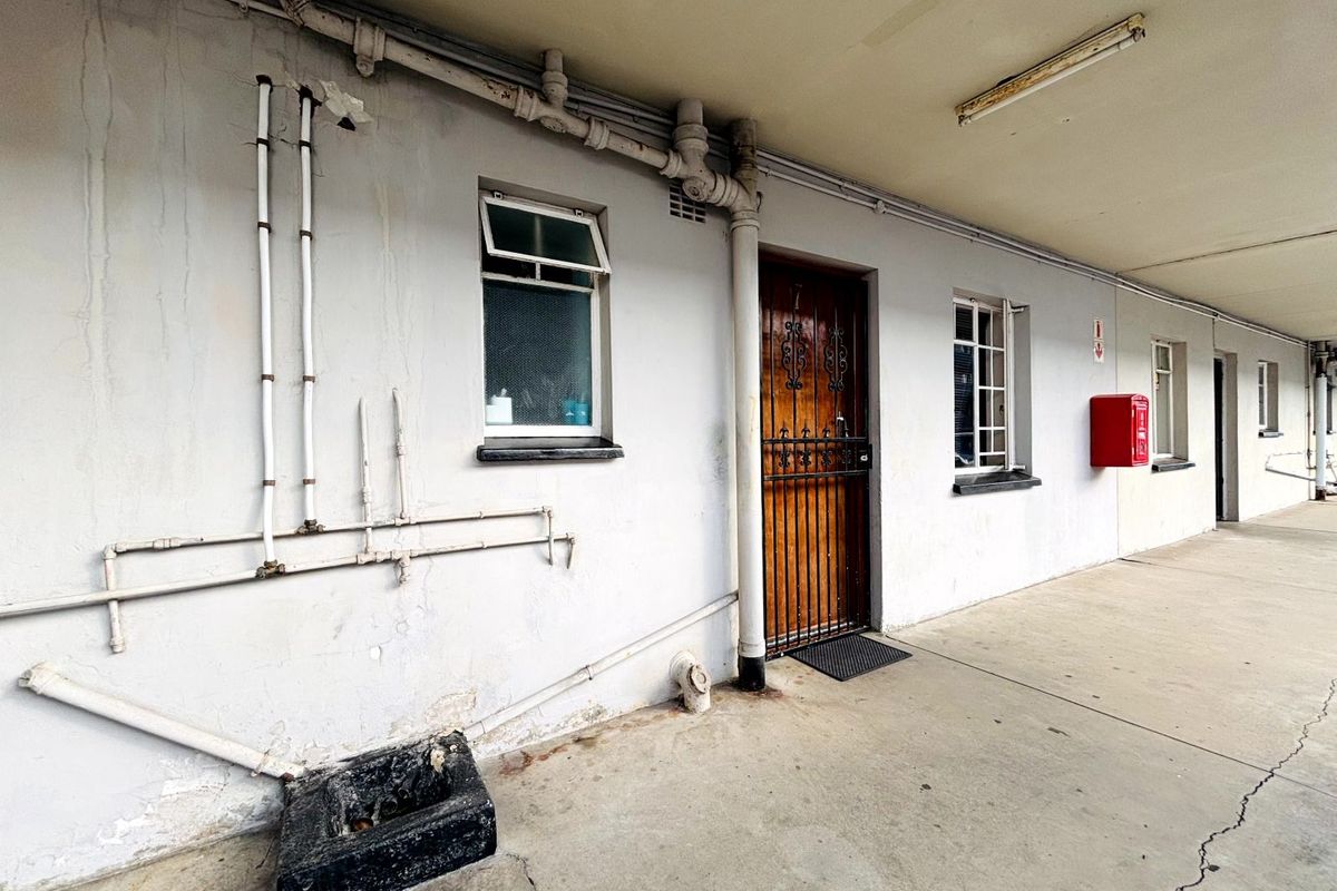 Apartment For Sale in Sydenham - Photo 3