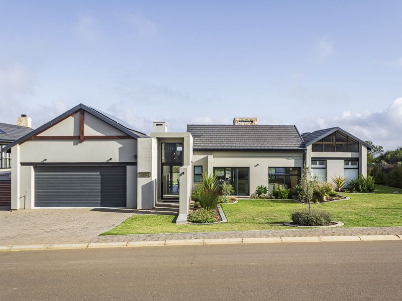 House For Sale in Hartland Lifestyle Estate - Photo 4