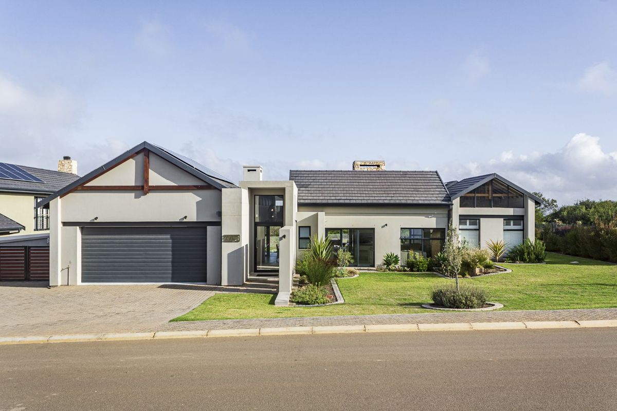 House For Sale in Hartland Lifestyle Estate - Photo 4