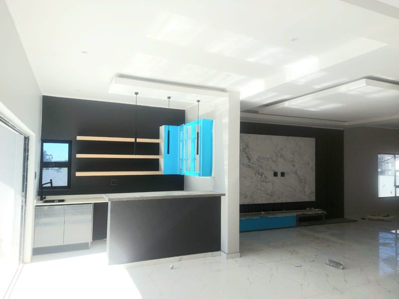 House For Sale in Six Fountains Residential Estate - Photo 4