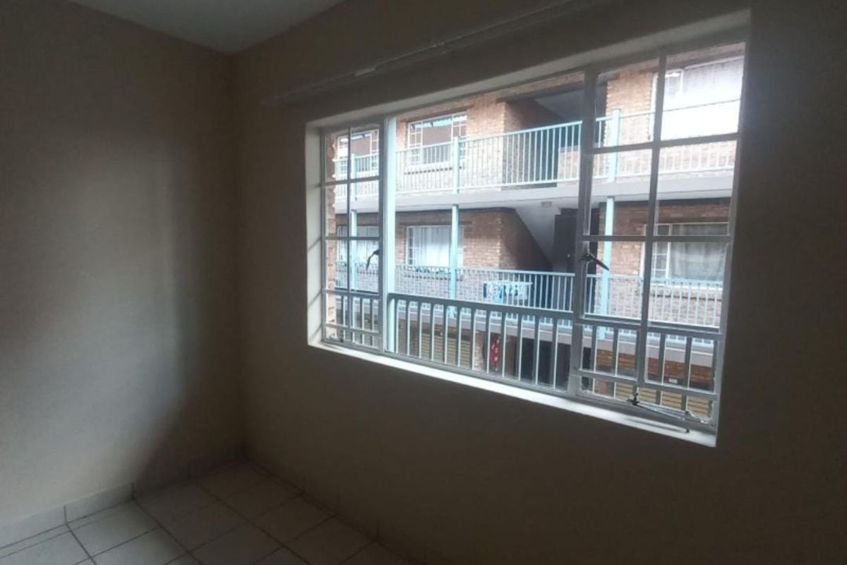 House For Sale in Kempton Park Central - Photo 4