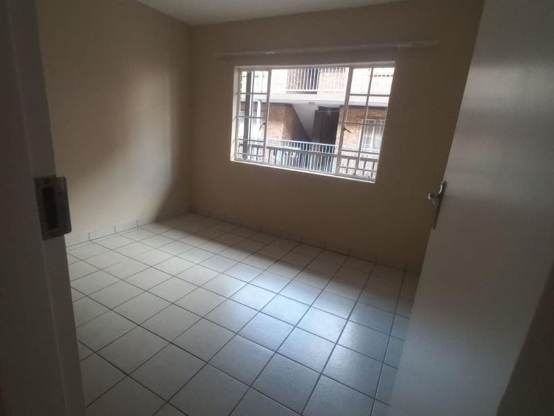 Apartment For Sale in Kempton Park Central - Photo 7