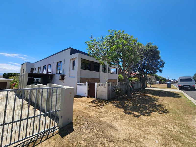 House For Sale in Witsand Central - Photo 9