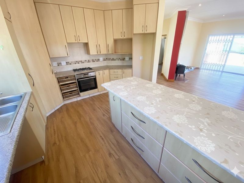 House For Sale in Groenkloof Retirement Village - Photo 4