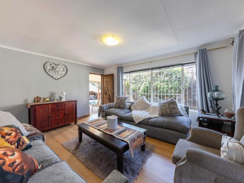 House For Sale in Albertville - Photo 10