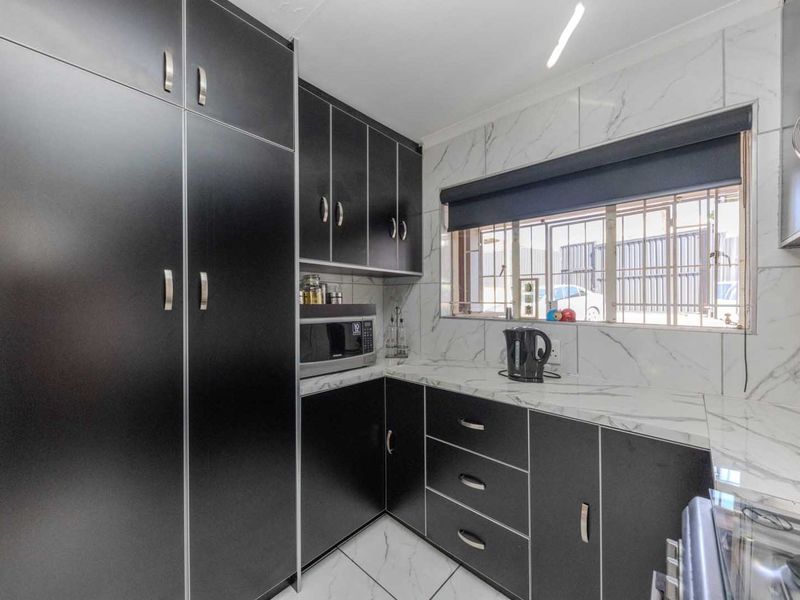 House For Sale in Albertville - Photo 7