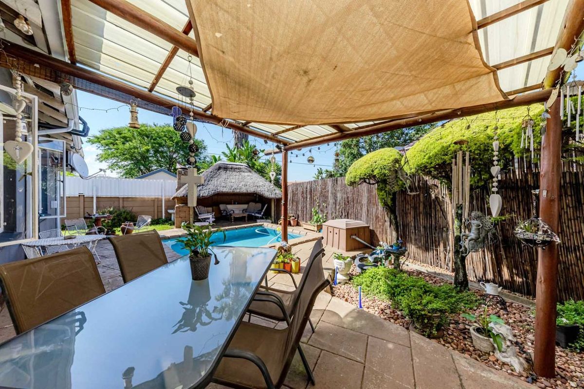 House For Sale in Albertville - Photo 5