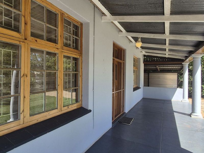 House For Sale in Lydenburg Central - Photo 2