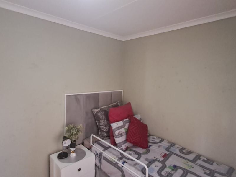 House For Sale in Soshanguve Ext - Photo 9