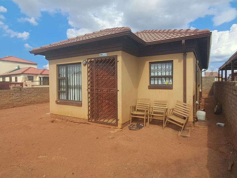 House For Sale in Soshanguve Ext - Photo 9