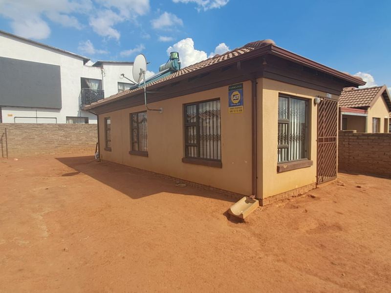 House For Sale in Soshanguve Ext - Photo 10