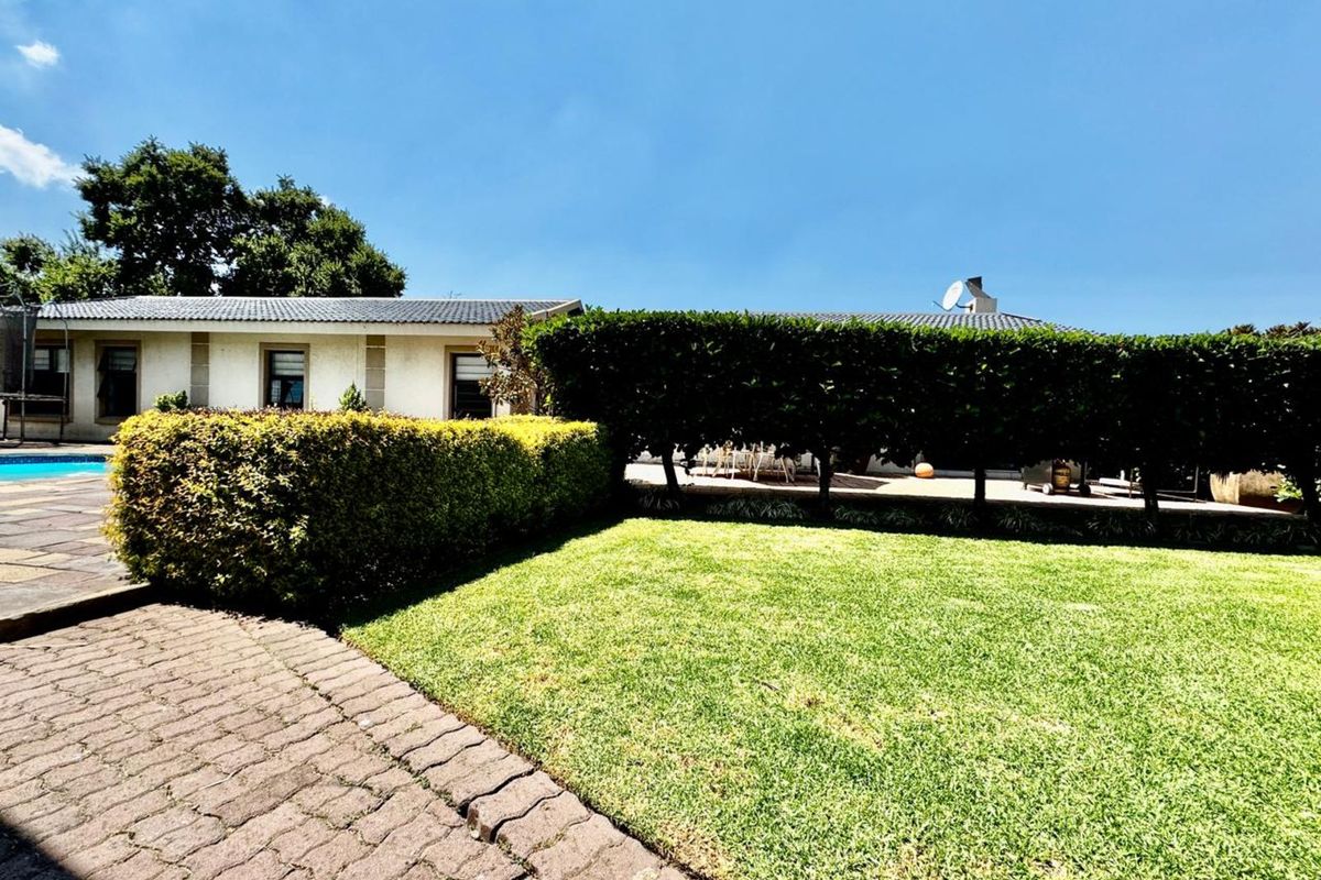 House For Sale in Secunda Central - Photo 3