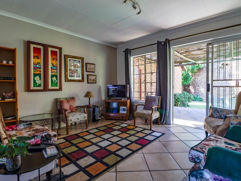 Townhouse For Sale in Amberfield - Photo 3