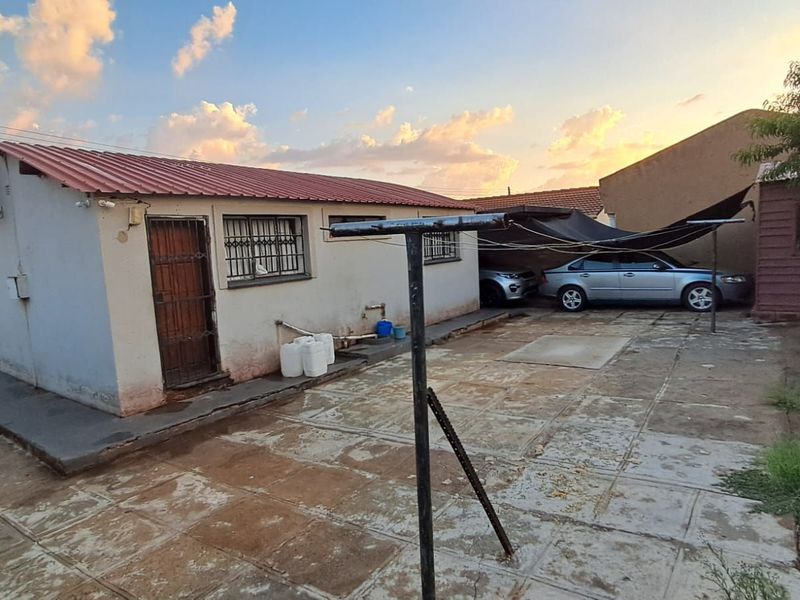 House For Sale in Soshanguve Ext - Photo 10
