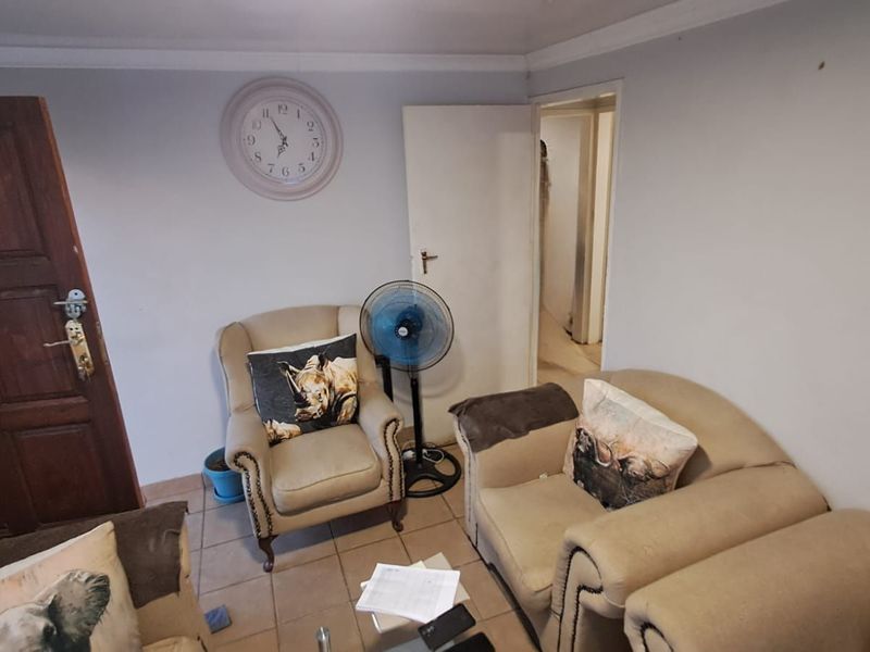 House For Sale in Soshanguve Ext - Photo 8